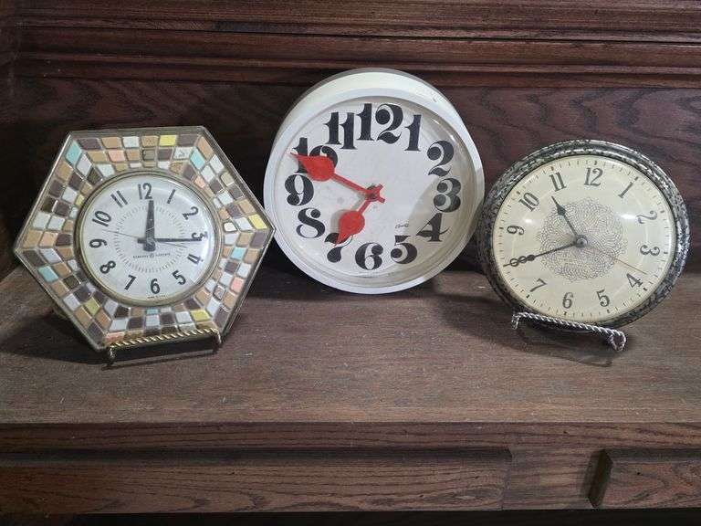 Vintage Wall Clocks- General Electric, Spartus, and Westclox