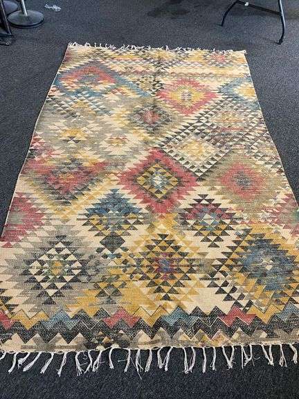 Hand Woven Kilim Rug- 5 ft. x 8 ft.