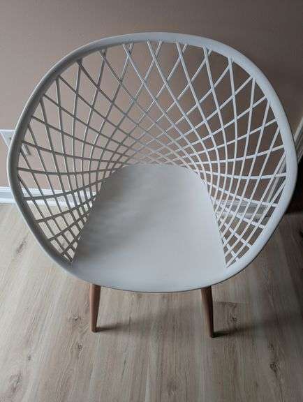 Aesthetic patio chair