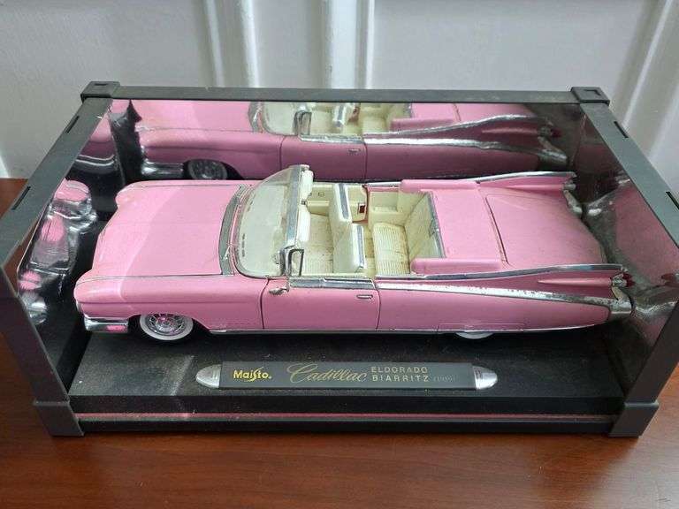 A rare 1/12 scale Maisto 1959 Cadillac Eldorado Biarritz COLLECT ONLY