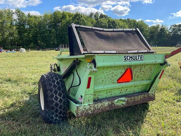 Shulte 2500 Giant Rock picker