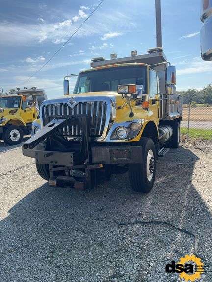 2008  International  7400 SFA 4X2  Dump Truck