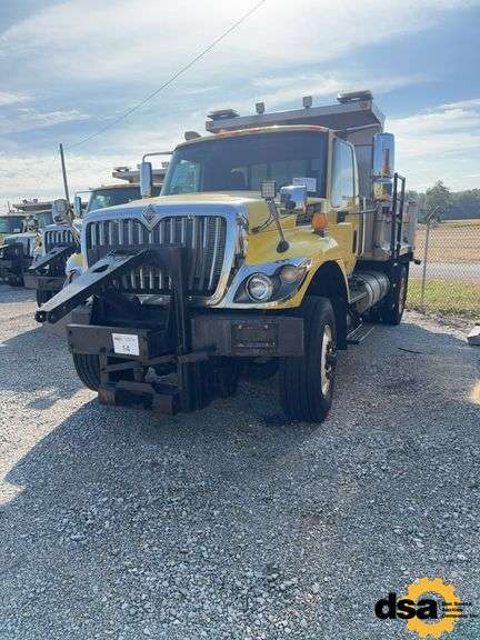 2008  SA525  Dump Truck