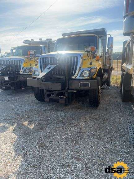 2008  International  SA525  Dump Truck