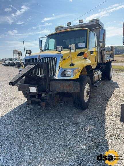 2007  International  SA525  Dump Truck
