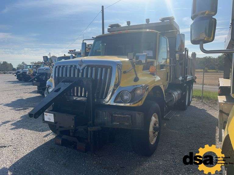 2008  International  SF525  Dump Truck