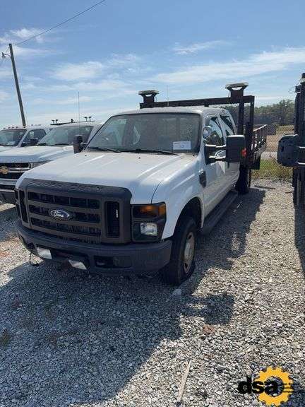 2008  Ford  F350  Flatbed Truck