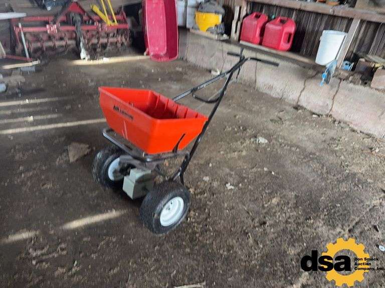 AM Leonard Broadcaster