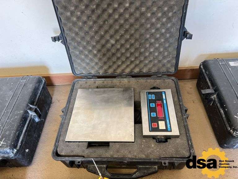 Doran 8000 Digital Scale with Case