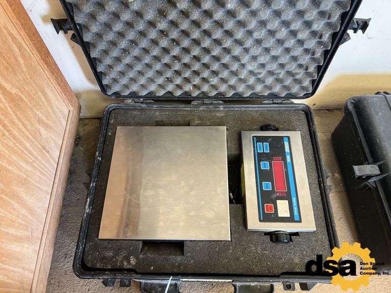 Doran 8000 Digital Scale with Case