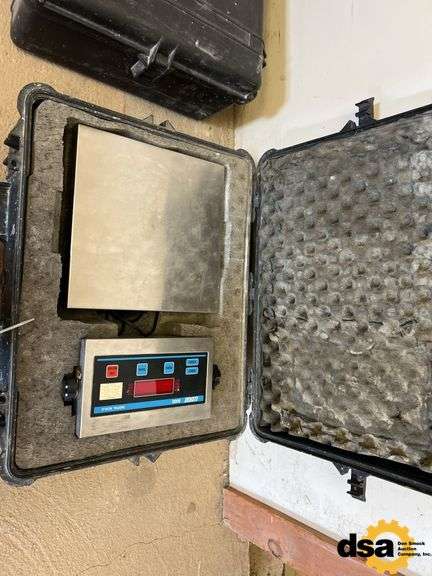 Doran 8000 Digital Scale with Case