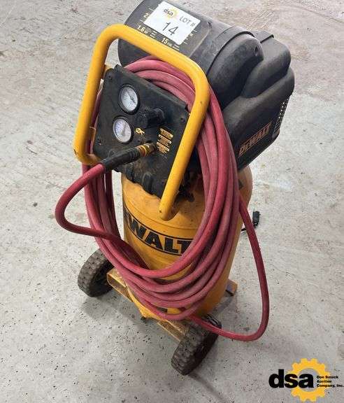 Dewalt D55168 Portable Air Pump