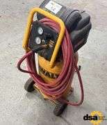 Dewalt D55168 Portable Air Pump
