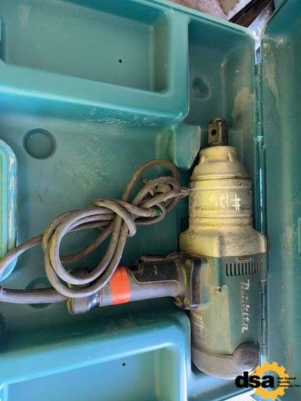 Makita TW1000 Electric Impact, 1” Drive