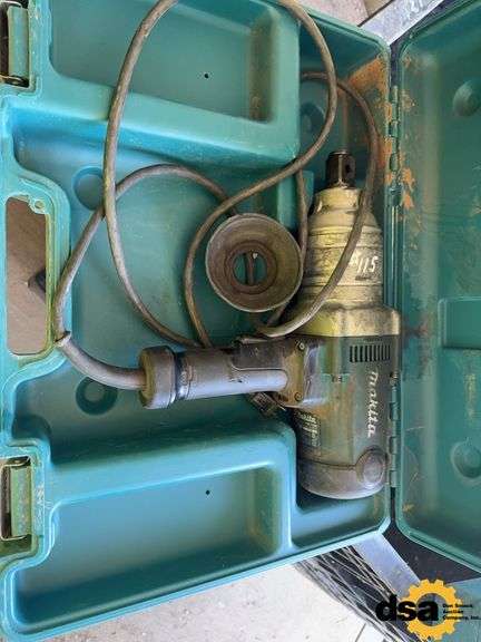 Makita TW1000 Electric Impact, 1” Drive