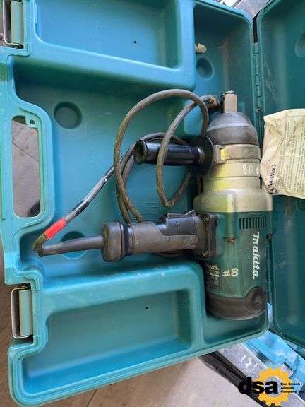 Makita TW1000 Electric Impact, 1” Drive