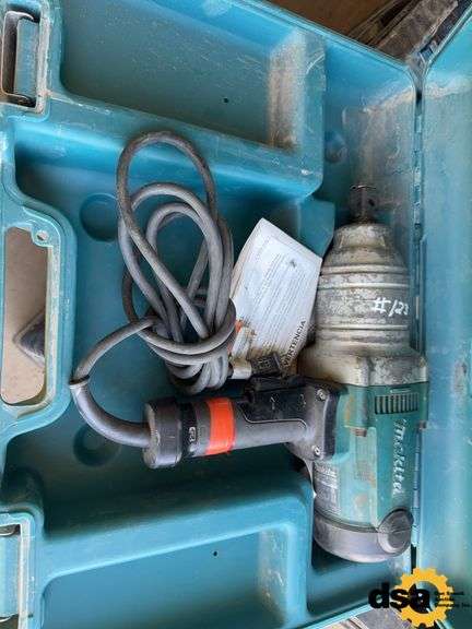 Makita TW1000 Electric Impact, 1” Drive