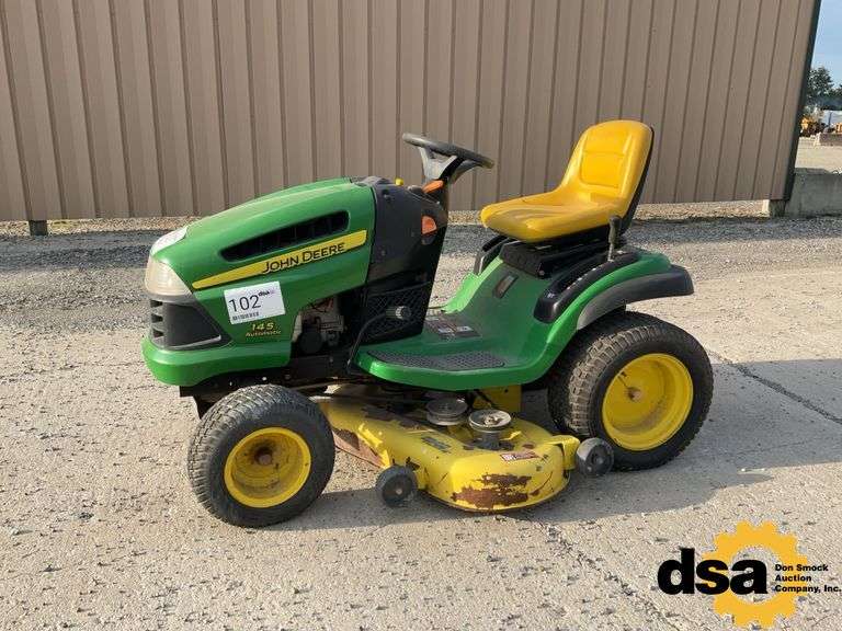 John Deere  145 Automatic  Mower