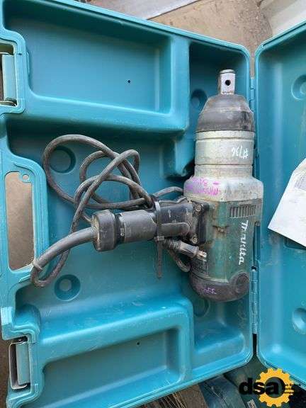 Makita TW1000 Electric Impact, 1” Drive