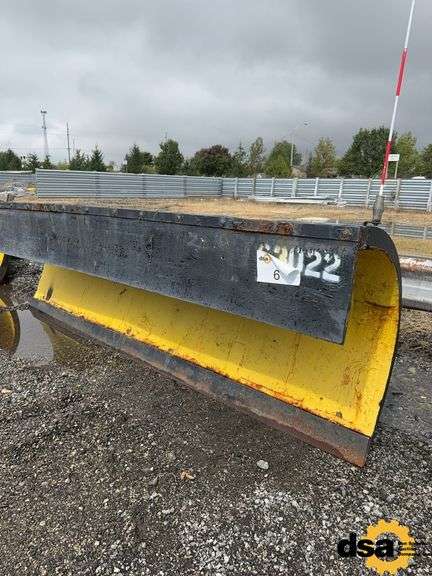 2002 Good Roads 120M 12’ Snow Plow