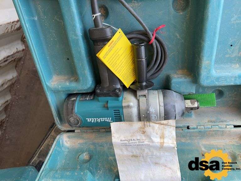 Makita TW1000 Electric Impact, 1” Drive