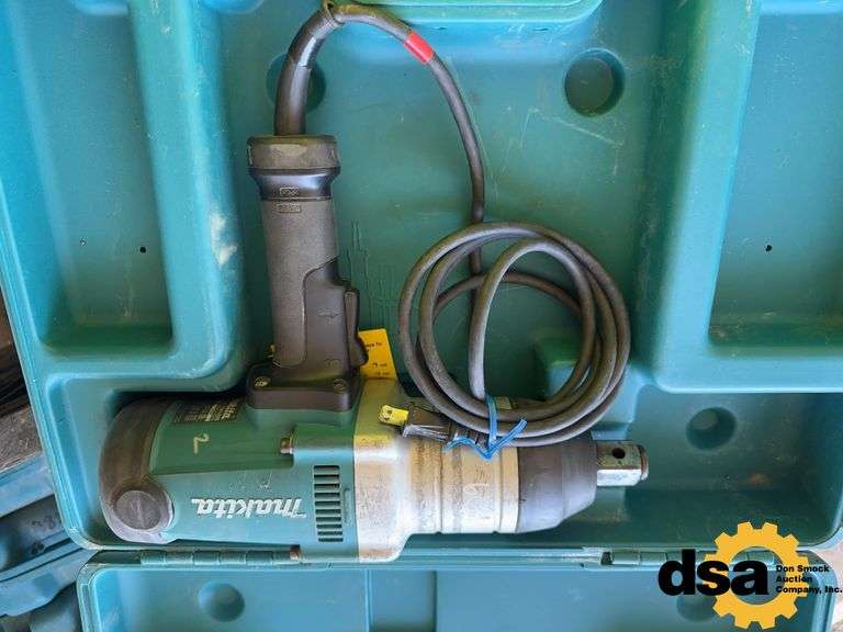 Makita TW1000 Electric Impact, 1” Drive