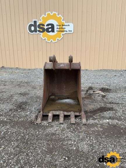 Cat Excavator 34” Bucket