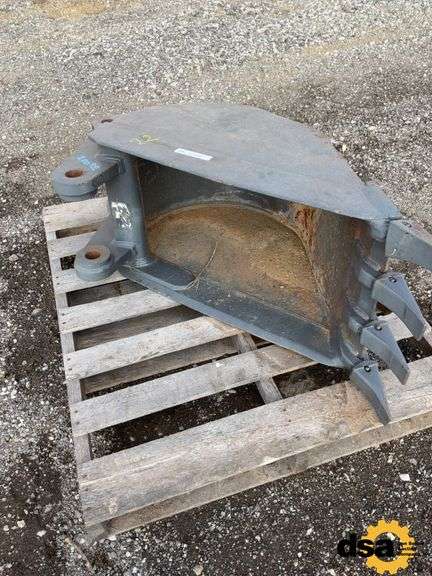 20" Backhoe Bucket