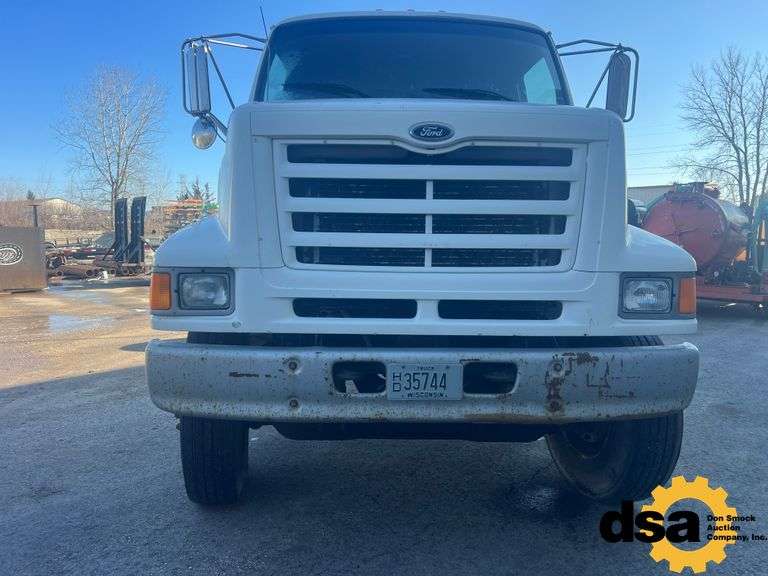 1998  Ford  F750  Cab & Chassis Truck