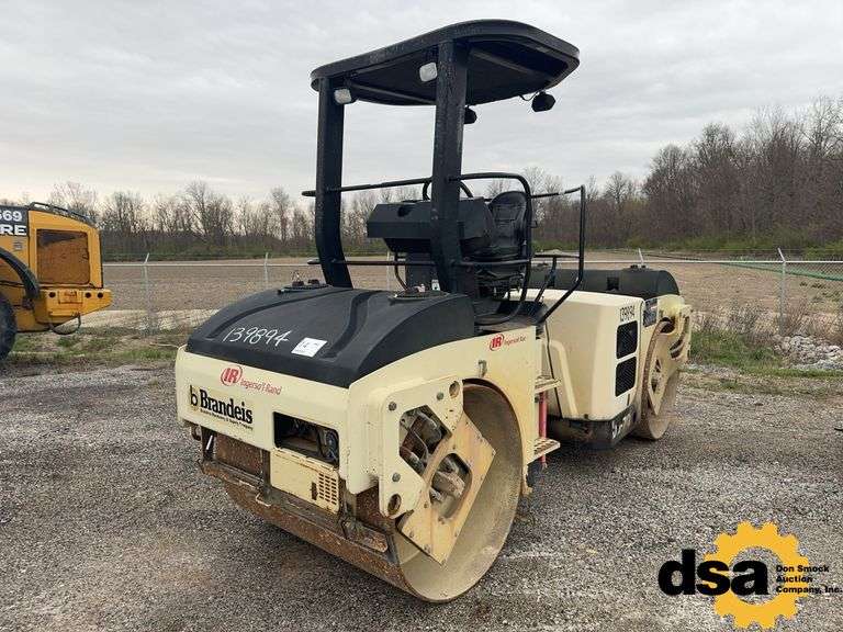 Ingersoll-Rand  DD-70  Smooth Double Drum Roller