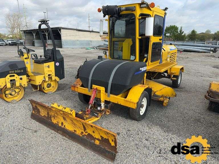 Superior Broom DT80K Street Sweeper 2016  DT80K  Sweeper