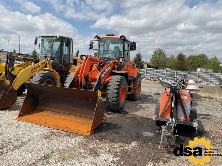 Doosan  DL200-3 High Lift  Rubber Tired Loader