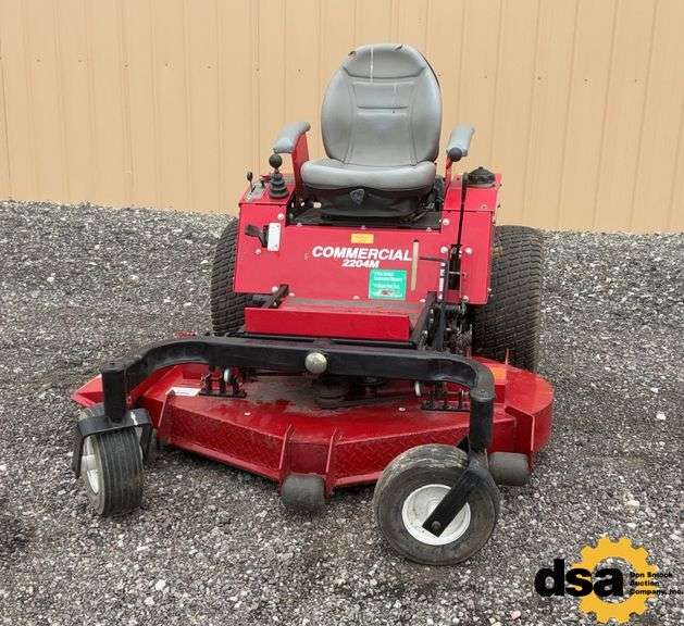 Zero Turn Mower Country Clipper  2204M