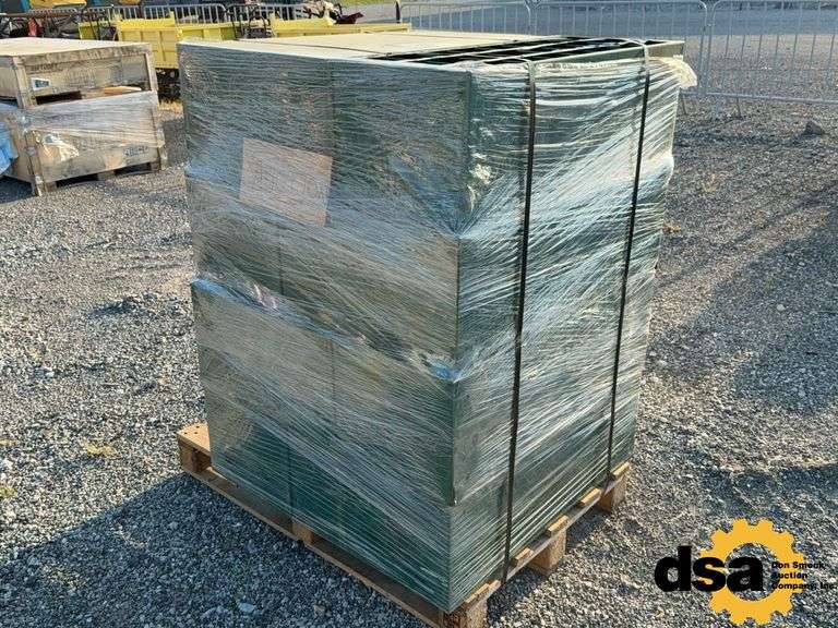 (8) Bolt Bins