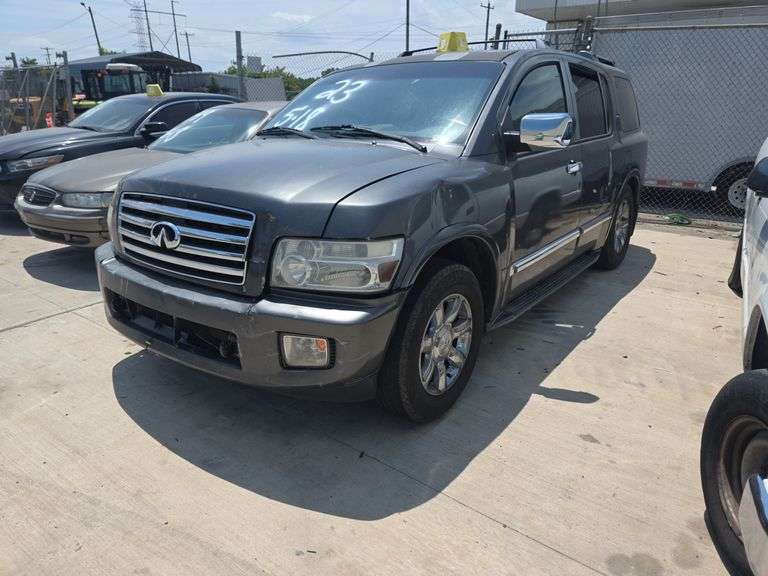 2005  INFINITI  QX56