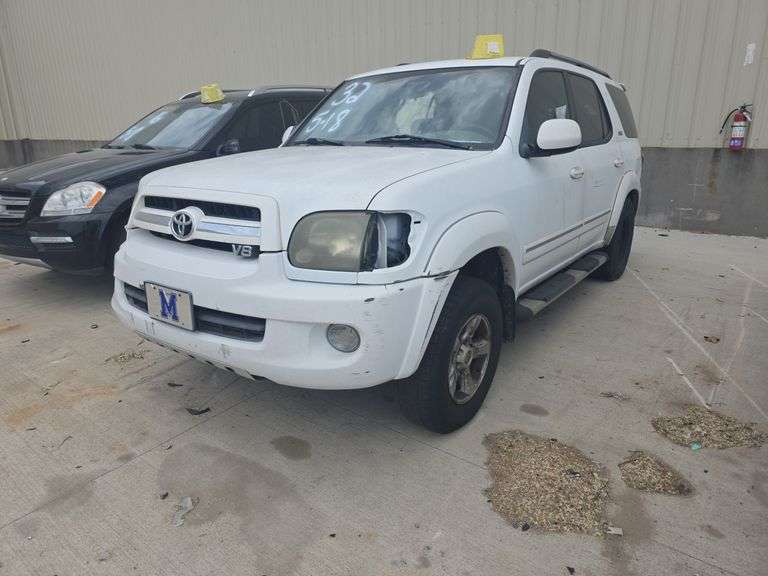 2006  TOYOTA  SEQUOIA SR5