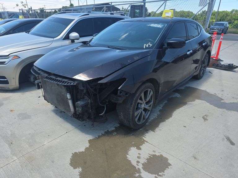 2016 NISSAN MAXIMA
