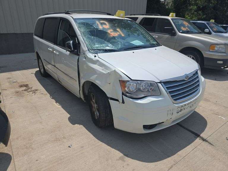 2010  CHRYSLER  TOWN & COUNTRY