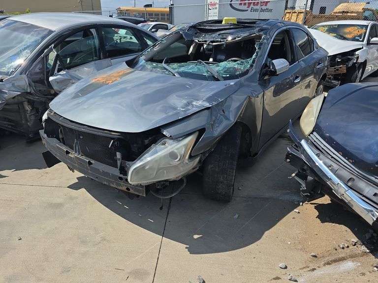 2014 NISSAN MAXIMA