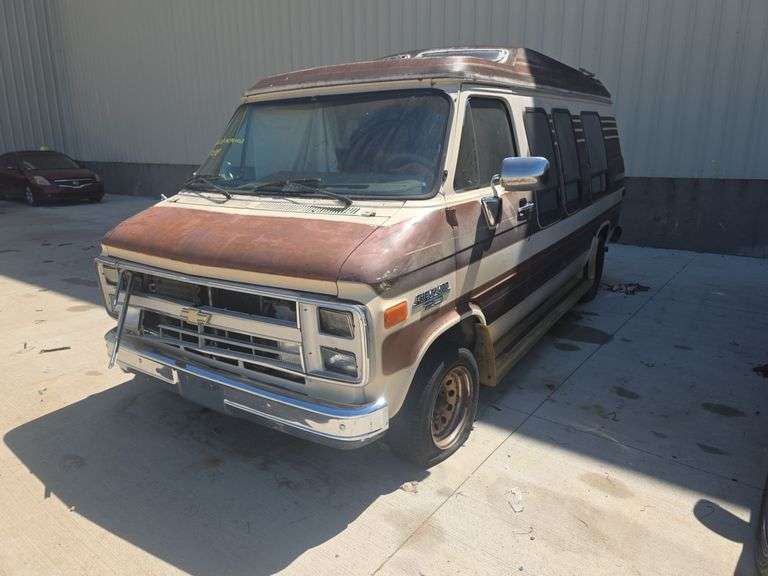 1985 CHEVROLET G2500 VAN
