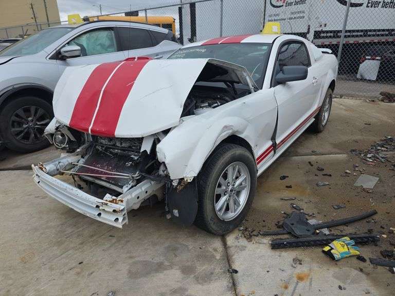 2005 FORD MUSTANG