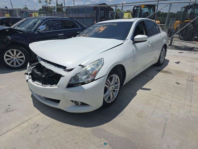 2011  INFINITI  G37