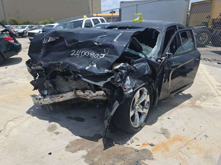 2012 DODGE CHARGER SXT