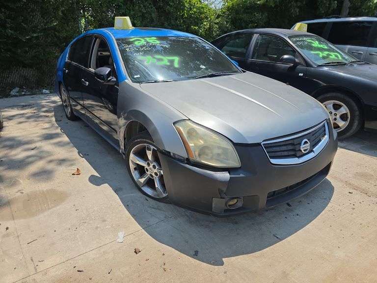 2005  NISSAN  MAXIMA