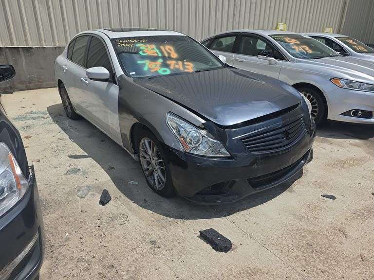 2011 INFINITI G37