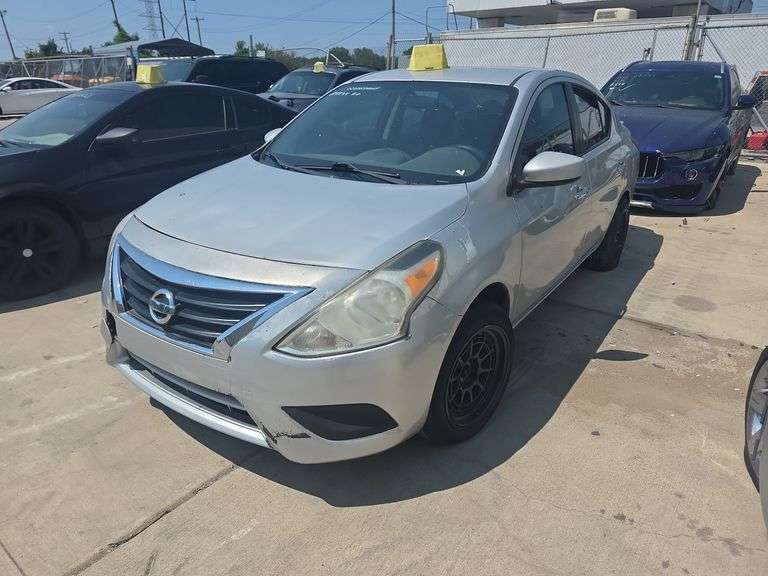 2015 NISSAN VERSA 1.6 S