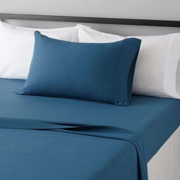 Amazon Basics Lightweight Super Soft Easy Care Wrinkle Free Microfiber 3 Piece Bed Sheet Set with 14