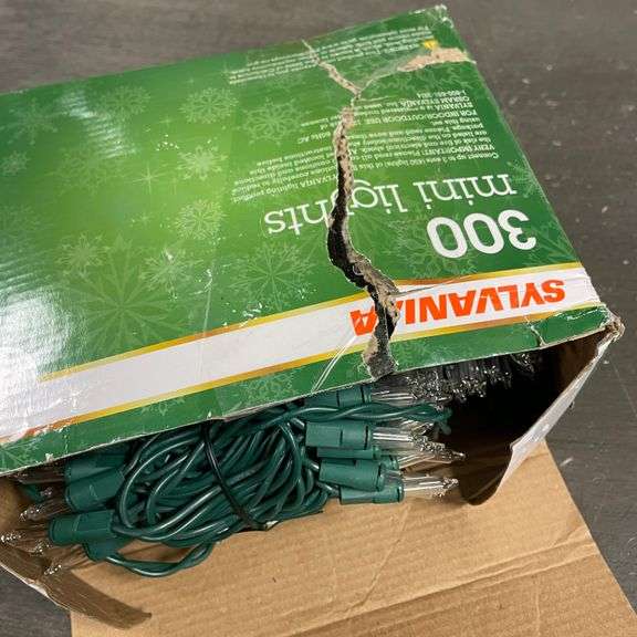 SYLVANIA Christmas Lights, Clear, 300 (2x150) Light Set, Green Wire. 64.75' Total Length