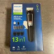 Norelco Philips Multi Groomer All-in-One Trimmer Series 3000-13 Piece Mens Grooming Kit