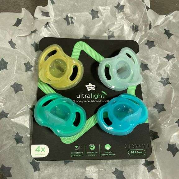 Tommee Tippee Ultra-Light Silicone Baby Pacifier 6-18m - Blue/Yellow - 4pk
